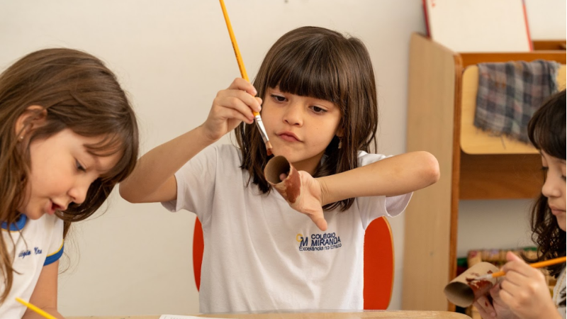 Brincar, descobrir e experimentar: por que isso é tão importante na Educação Infantil?